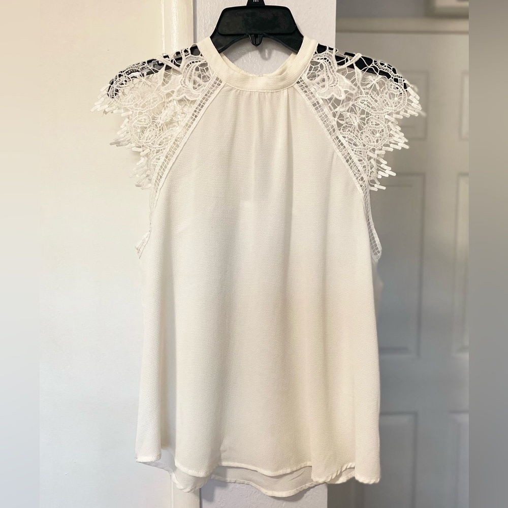 LoveJ White Lace Shoulder Cap Sleeve Blouse Size XL